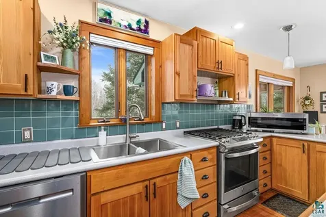 1504 Homestead Drive Duluth MN 55804