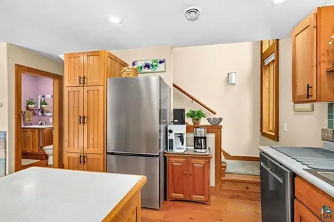 1504 Homestead Drive Duluth MN 55804