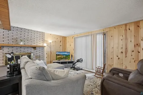 5702 Jean Duluth Road Duluth MN 55803