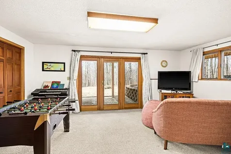 5203 Country Road Hermantown MN 55810