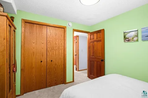 5203 Country Road Hermantown MN 55810