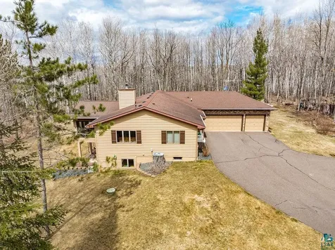 5203 Country Road Hermantown MN 55810