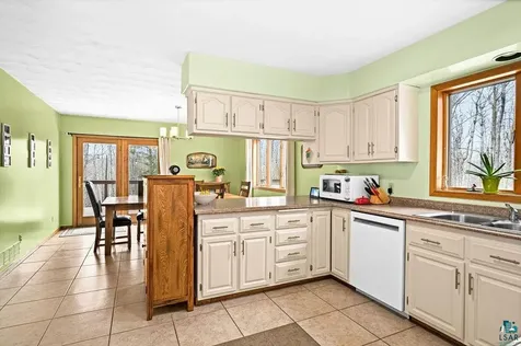 5203 Country Road Hermantown MN 55810