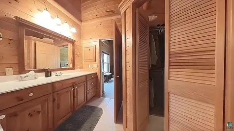 2357 Retreat Lodge Road Cook MN 55723