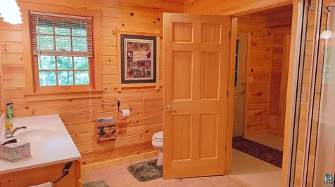 2357 Retreat Lodge Road Cook MN 55723