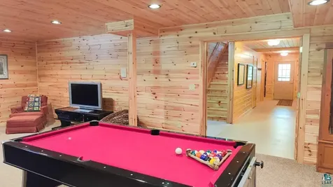 2357 Retreat Lodge Road Cook MN 55723