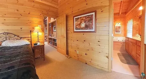 2357 Retreat Lodge Road Cook MN 55723