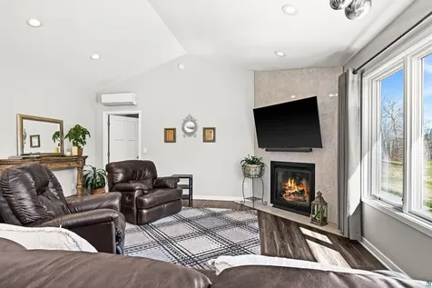 12 Amber Lane Esko MN 55733