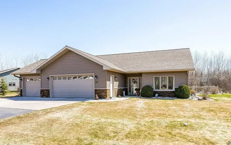 12 Amber Lane Esko MN 55733