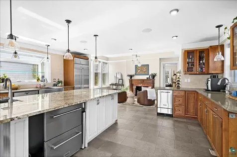 2622 E 7th Street Duluth MN 55812