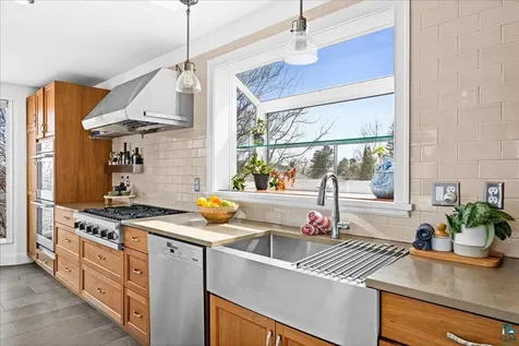 2622 E 7th Street Duluth MN 55812