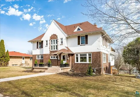 2622 E 7th Street Duluth MN 55812