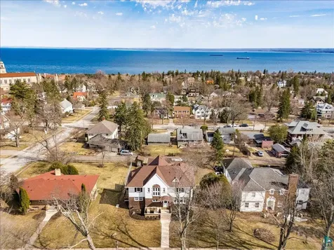 2622 E 7th Street Duluth MN 55812