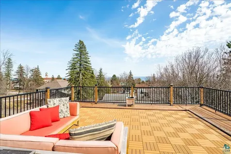 2622 E 7th Street Duluth MN 55812