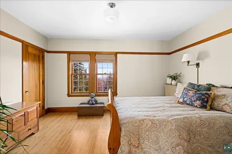 2622 E 7th Street Duluth MN 55812