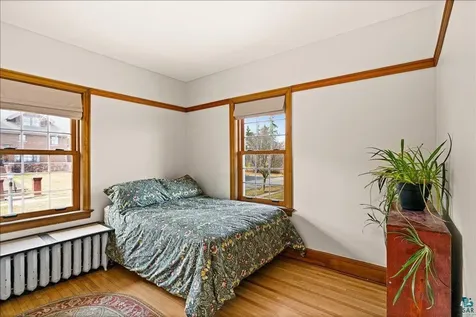 2622 E 7th Street Duluth MN 55812