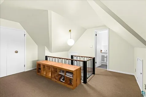 2622 E 7th Street Duluth MN 55812