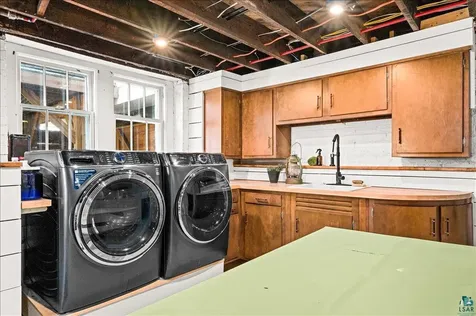 2622 E 7th Street Duluth MN 55812