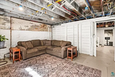 2622 E 7th Street Duluth MN 55812