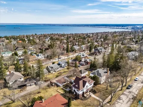 2622 E 7th Street Duluth MN 55812