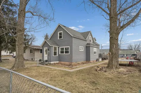 1805 E 8th Street Superior WI 54880
