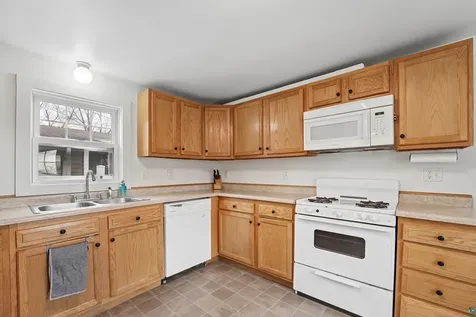 1805 E 8th Street Superior WI 54880