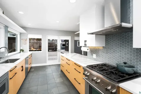 5027 Oakley Street Duluth MN 55804