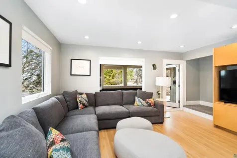 5027 Oakley Street Duluth MN 55804