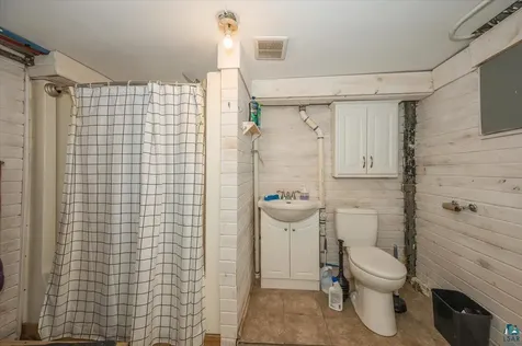 2208 W 8th Street Duluth MN 55806