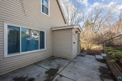 2208 W 8th Street Duluth MN 55806