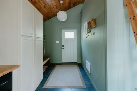 2947 Highway 61 W Grand Marais MN 55604