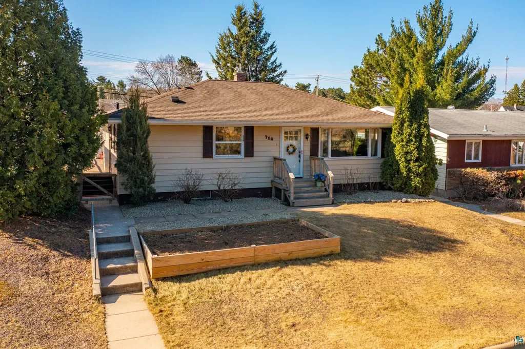 712 E Pattison Street Ely MN 55731