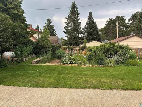 118 E James Street Ely MN 55731