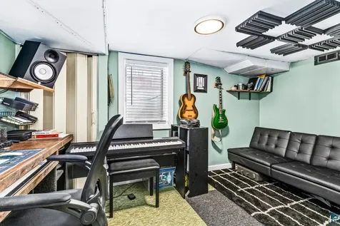 411 N 52nd Avenue W Duluth MN 55807
