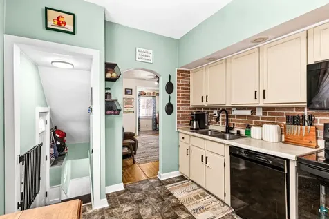 411 N 52nd Avenue W Duluth MN 55807