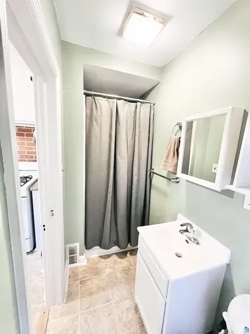 411 N 52nd Avenue W Duluth MN 55807