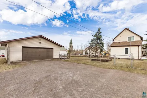 411 N 52nd Avenue W Duluth MN 55807
