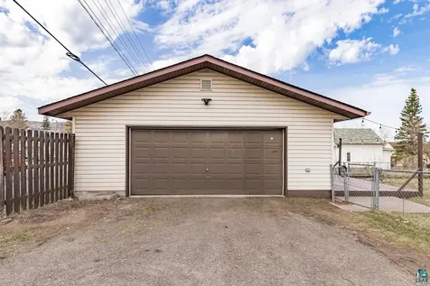 411 N 52nd Avenue W Duluth MN 55807