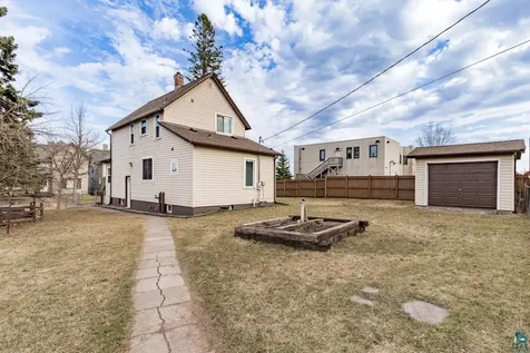 411 N 52nd Avenue W Duluth MN 55807