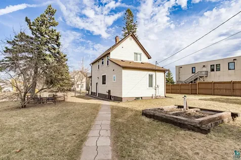 411 N 52nd Avenue W Duluth MN 55807