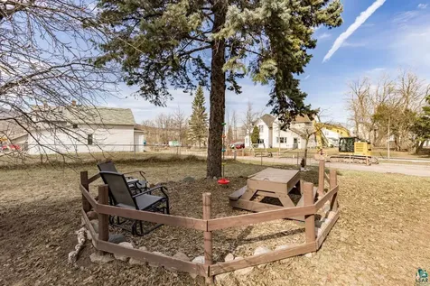 411 N 52nd Avenue W Duluth MN 55807