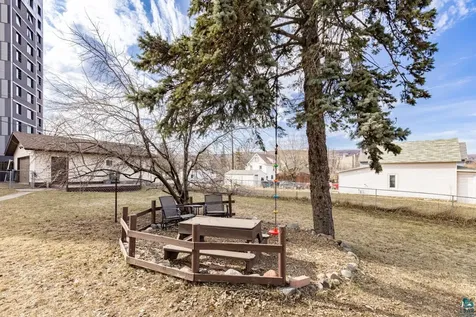 411 N 52nd Avenue W Duluth MN 55807
