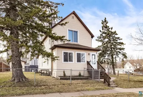 411 N 52nd Avenue W Duluth MN 55807