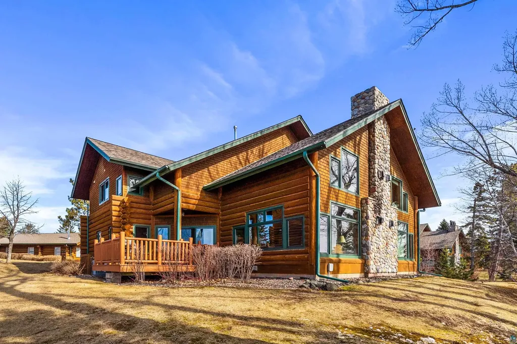 2826 Highway 61 Two Harbors MN 55616