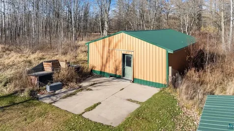 5602 County Road 4 Cromwell MN 55726