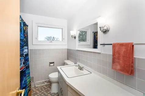 4011 Pitt Street Duluth MN 55804