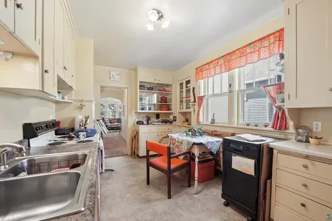 1407 E 3rd Street Duluth MN 55804