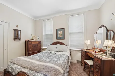 1407 E 3rd Street Duluth MN 55804