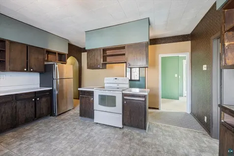 429 S 4th Avenue E Ely MN 55731