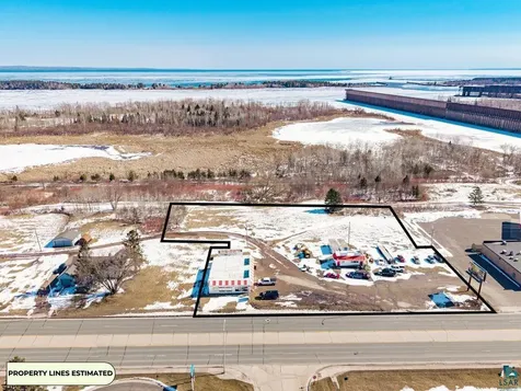 2729 E 2nd Street Superior WI 54880